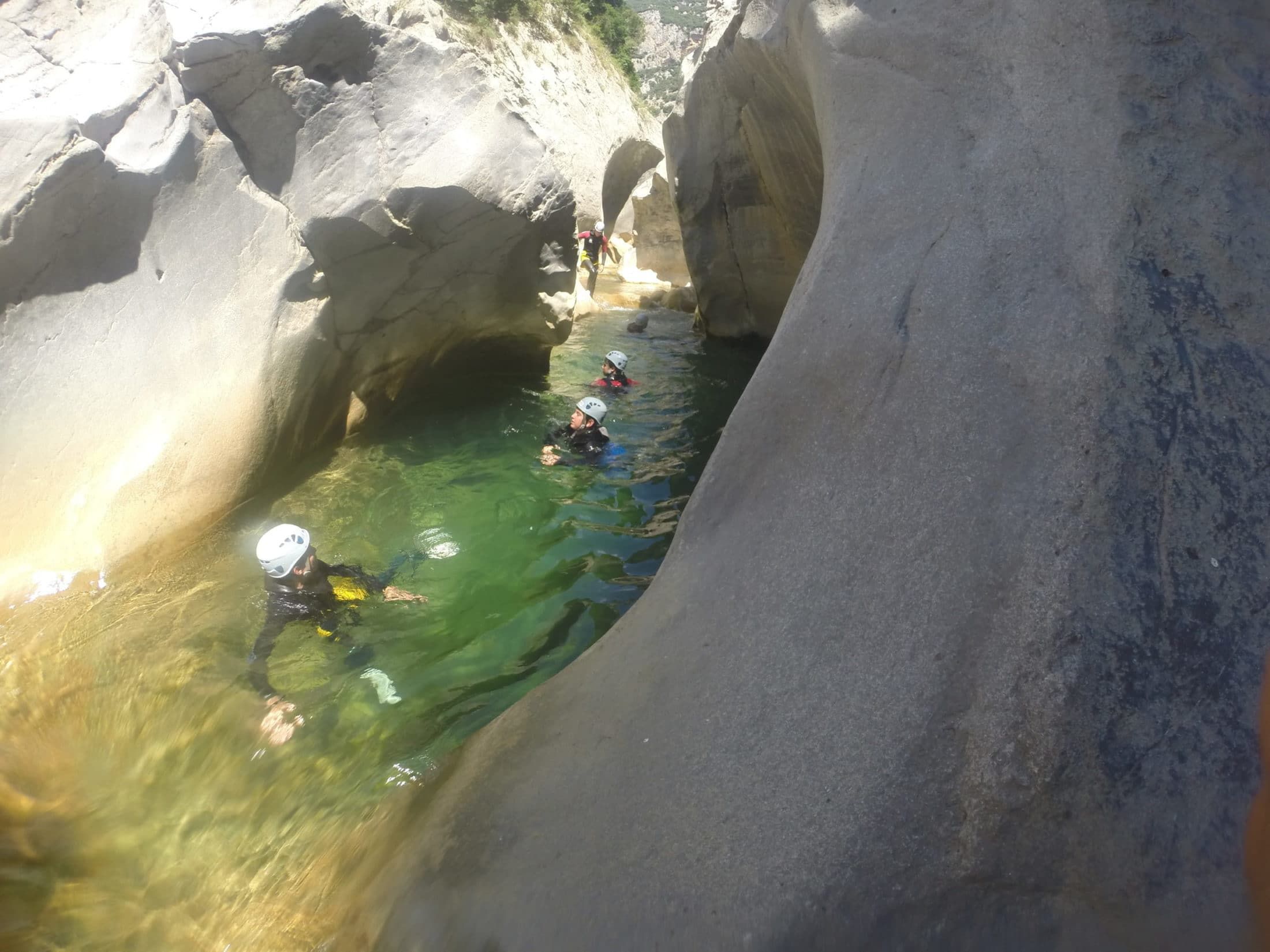stages et séjours canyoning